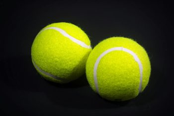 Plaatje van twee tennisballen
