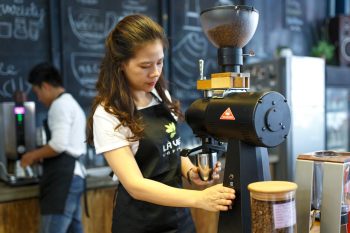 Barista aan het werk